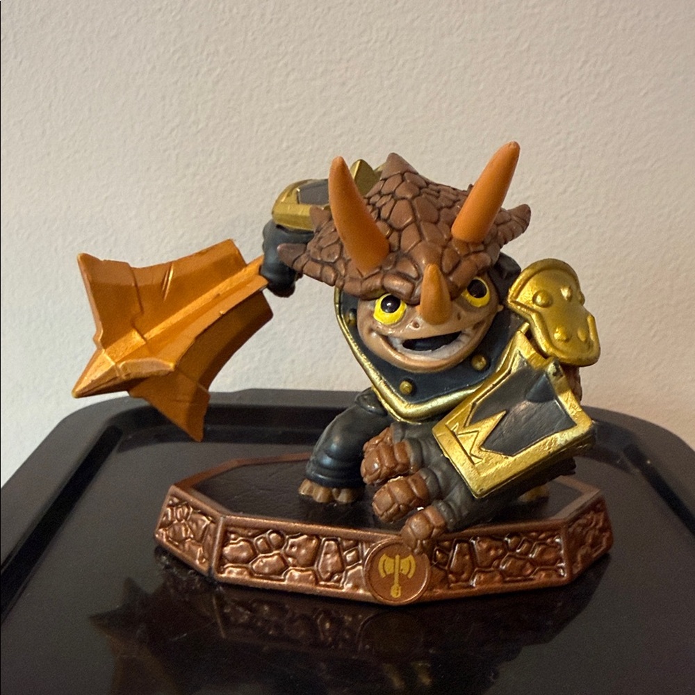 Skylanders Figure with Gold and Brown Accents - Picture 1 of 2